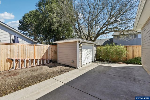 6748 Westridge Ct N, Keizer, OR 97303