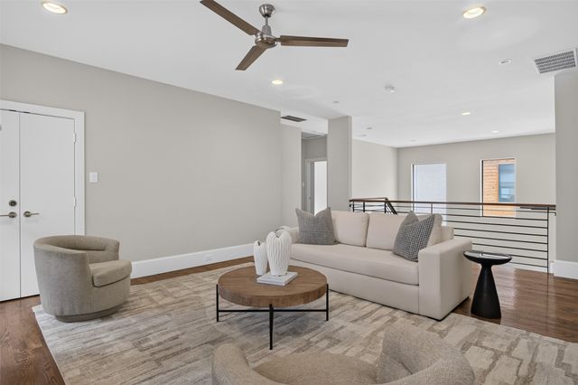 5328 Manett Street, Dallas, TX 75206