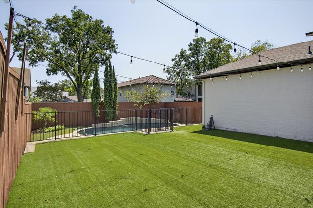 5328 Manett Street, Dallas, TX 75206
