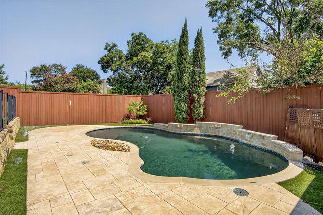 5328 Manett Street, Dallas, TX 75206