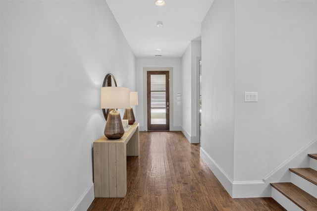 5328 Manett Street, Dallas, TX 75206