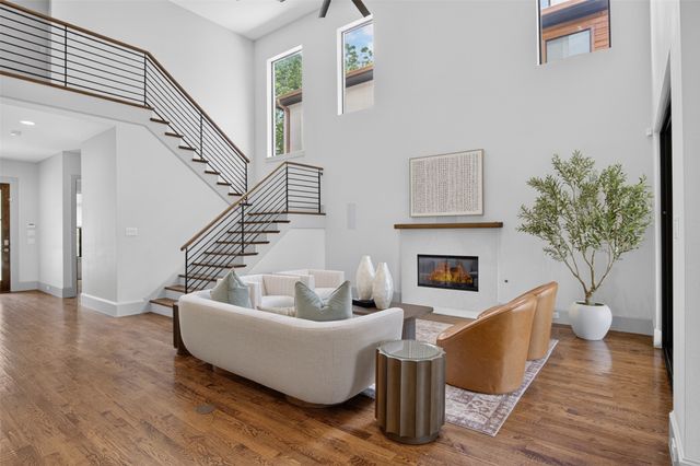 5328 Manett Street, Dallas, TX 75206