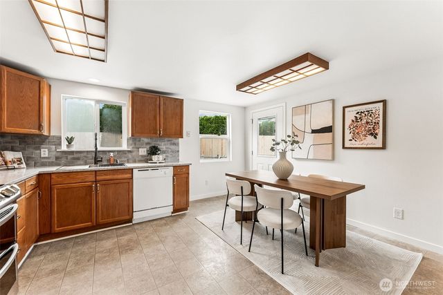3142 Glendale Drive W, University Place, WA 98466