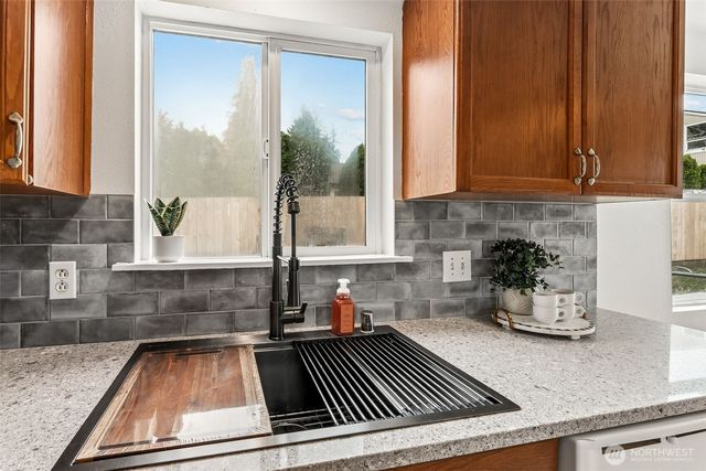 3142 Glendale Drive W, University Place, WA 98466