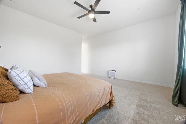 702 Menlo Court, Bakersfield, CA 93314