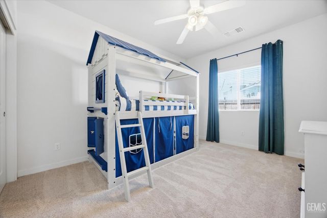 702 Menlo Court, Bakersfield, CA 93314