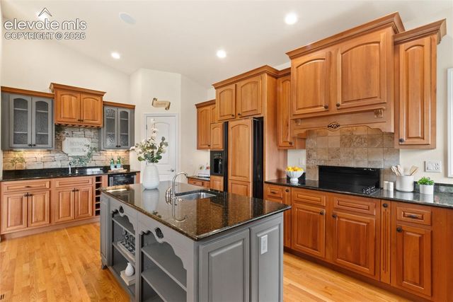 2425 Mesa Crest Grove, Colorado Springs, CO 80904
