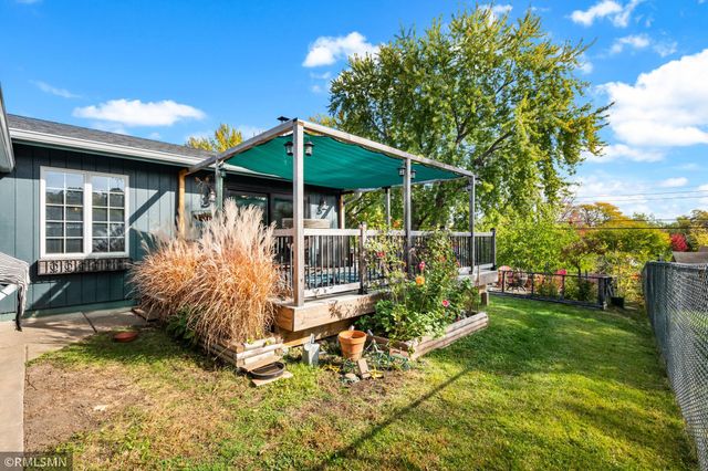 3800 Gettysburg Avenue N, New Hope, MN 55427