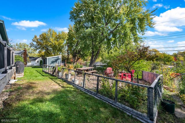 3800 Gettysburg Avenue N, New Hope, MN 55427