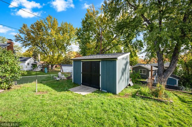 3800 Gettysburg Avenue N, New Hope, MN 55427