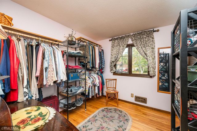 3800 Gettysburg Avenue N, New Hope, MN 55427