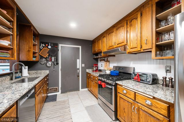 3800 Gettysburg Avenue N, New Hope, MN 55427