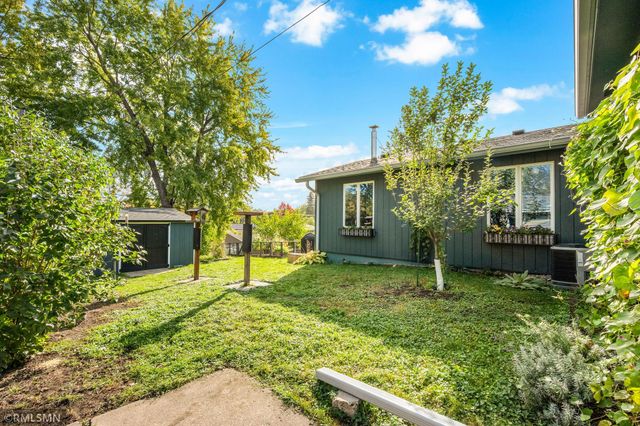 3800 Gettysburg Avenue N, New Hope, MN 55427