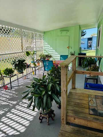 8 Montilla Way, Port St. Lucie, Port St Lucie, FL 34952