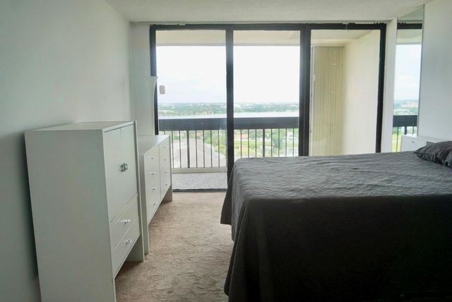 2400 Presidential Way 2002, West Palm Beach, FL 33401