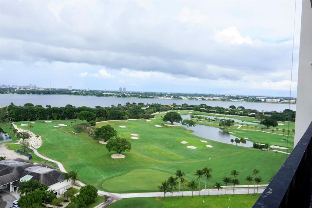 2400 Presidential Way 2002, West Palm Beach, FL 33401