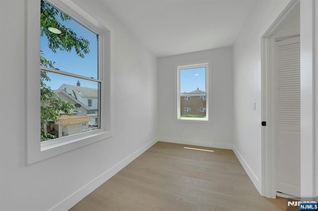 54 Hamilton Avenue, Fairview, NJ 07022