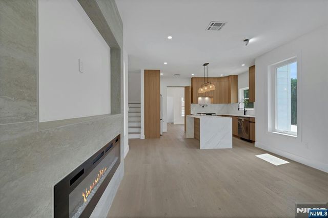 54 Hamilton Avenue, Fairview, NJ 07022