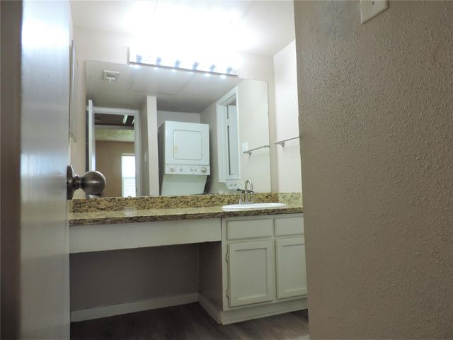 10555 Turtlewood Court 1105, Houston, TX 77072