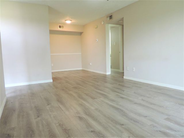 10555 Turtlewood Court 1105, Houston, TX 77072