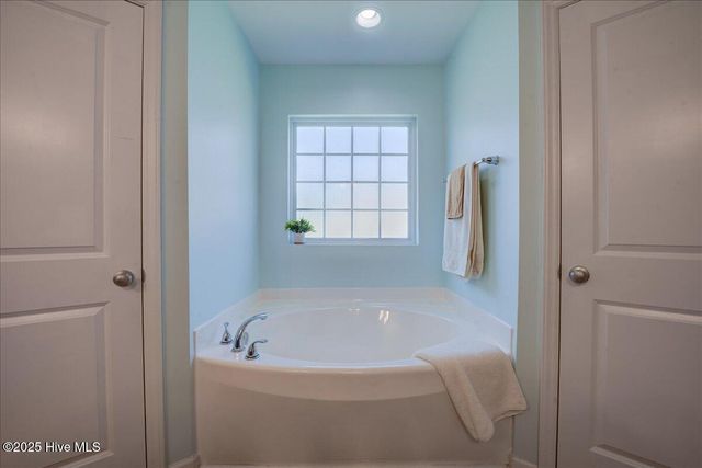 115 Kenmore Court, New Bern, NC 28560