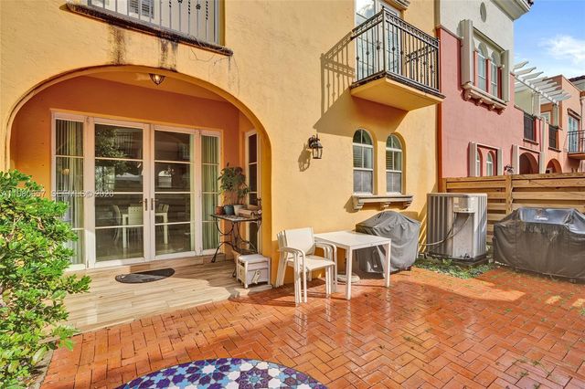 18450 NE 30th place, Aventura, FL 33160
