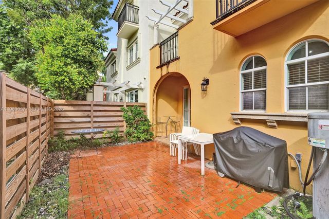 18450 NE 30th place, Aventura, FL 33160