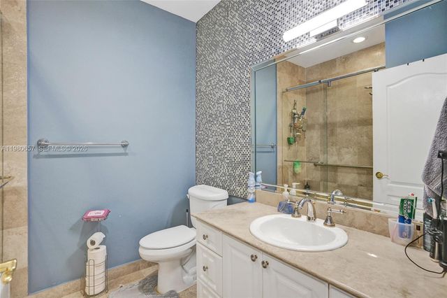 18450 NE 30th place 18450, Aventura, FL 33160