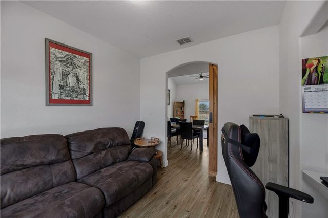 105 Hidden Haven, Floresville, TX 78114