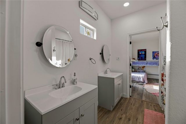 105 Hidden Haven, Floresville, TX 78114