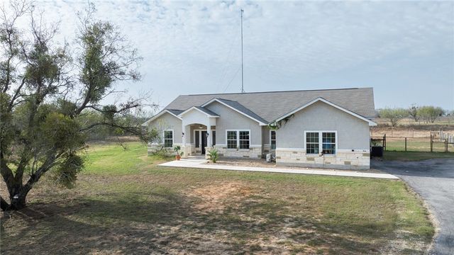 105 Hidden Haven, Floresville, TX 78114