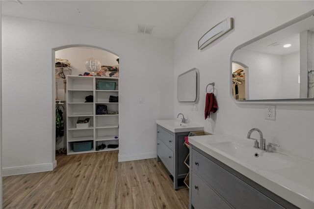 105 Hidden Haven, Floresville, TX 78114