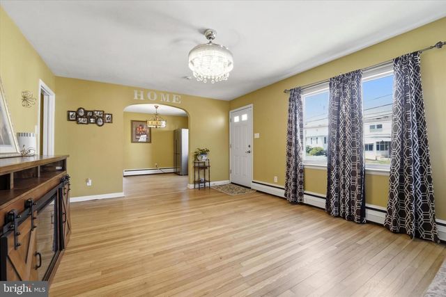 711 POPLAR ST, Sharon Hill, PA 19079