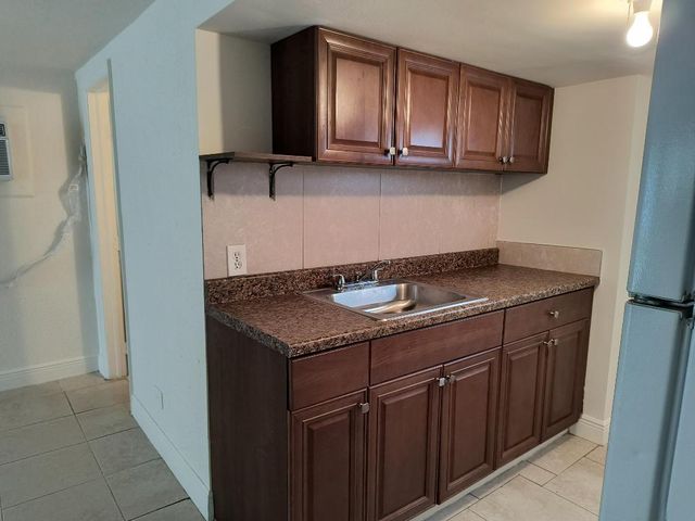 1007 S E Street A, Lake Worth Beach, FL 33460