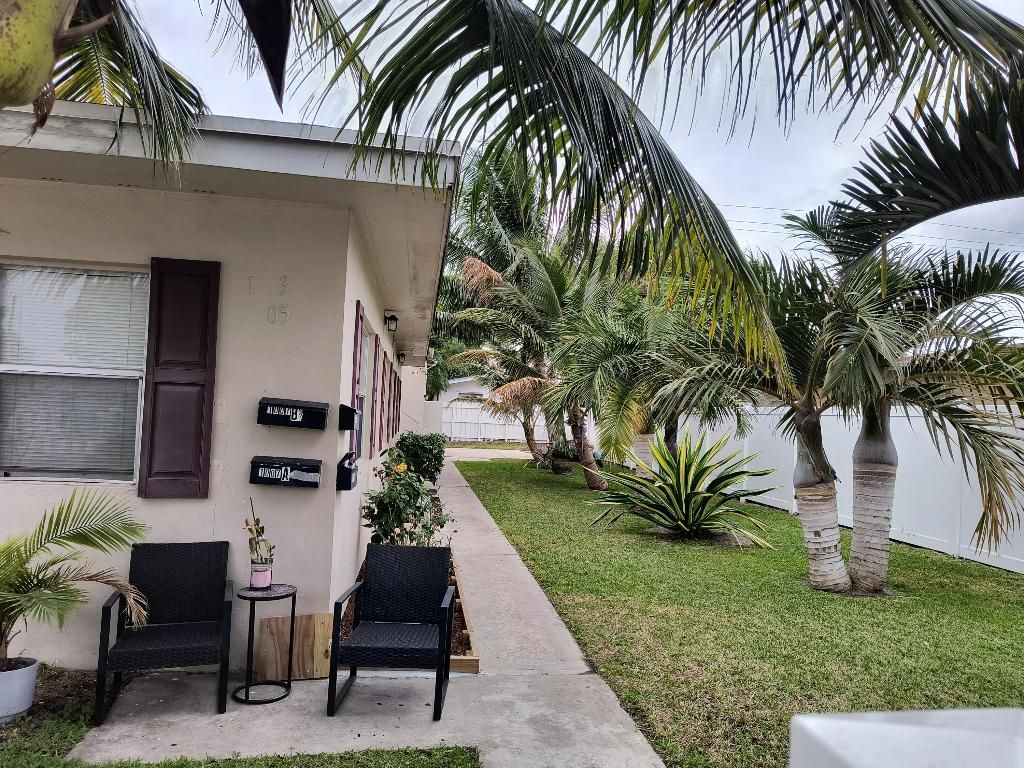 1007 S E Street A, Lake Worth Beach, FL 33460