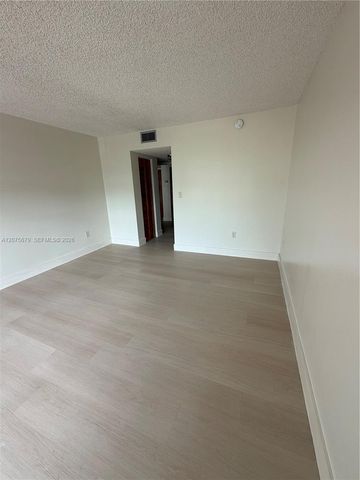1800 NW 24th Avenue 220, Miami, FL 33125