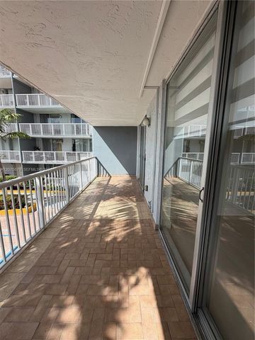1800 NW 24th Avenue 220, Miami, FL 33125