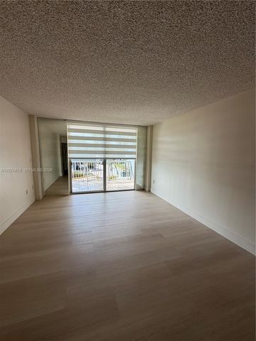 1800 NW 24th Avenue 220, Miami, FL 33125