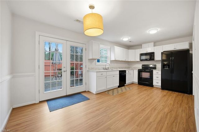 1217 Cedar Mill SQ, Chesapeake, VA 23320