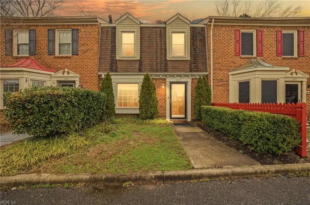 1217 Cedar Mill SQ, Chesapeake, VA 23320