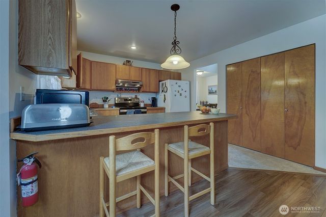 22035 Sea Vista NE, Poulsbo, WA 98370