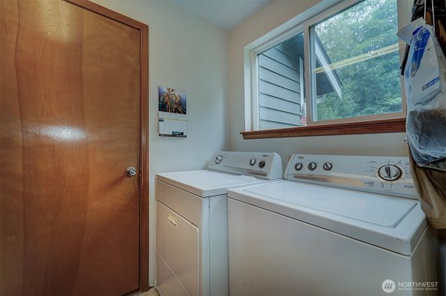 22035 Sea Vista NE, Poulsbo, WA 98370