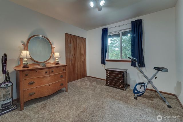 22035 Sea Vista NE, Poulsbo, WA 98370