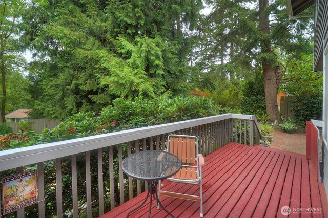 22035 Sea Vista NE, Poulsbo, WA 98370