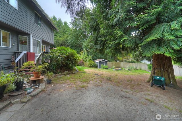 22035 Sea Vista NE, Poulsbo, WA 98370