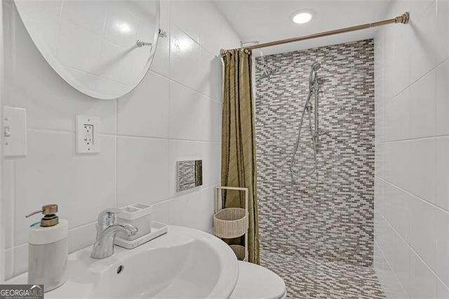 1385 HARRIS Road, Lawrenceville, GA 30043