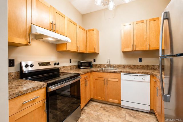 20 S Broadway 202, Nyack, NY 10960