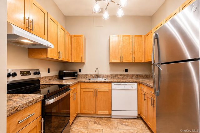 20 S Broadway 202, Nyack, NY 10960