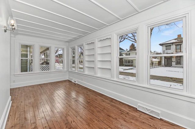 419 17th STREET, Racine, WI 53403