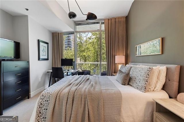 44 Peachtree Place NE 822, Atlanta, GA 30309